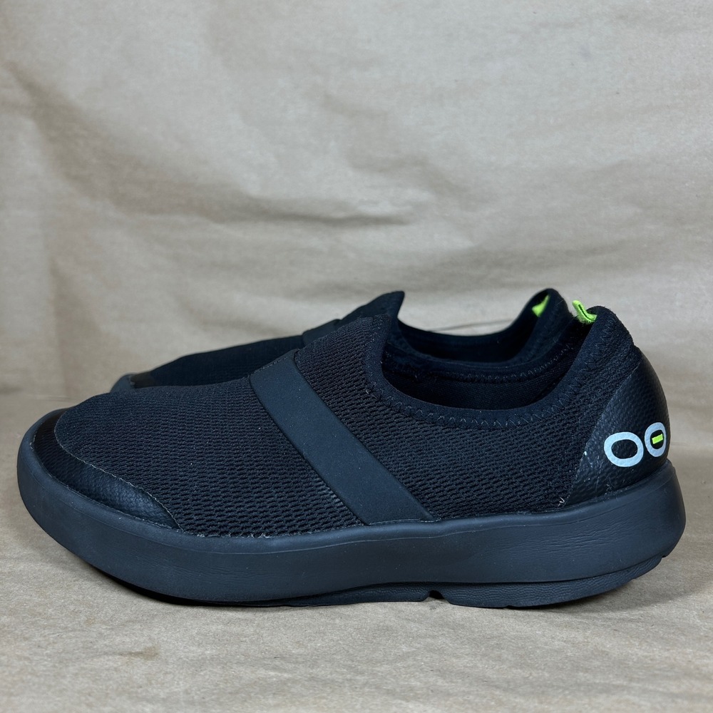 OOFOS OOmg Low Shoe Women 7.5 Black Solid Recovery Slip On 4012022-8